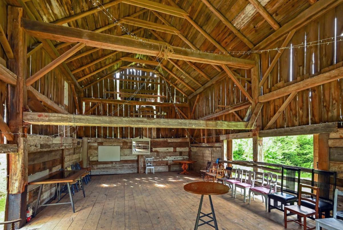 A Rustic Cabin In The Woods Orangeville Exterior photo